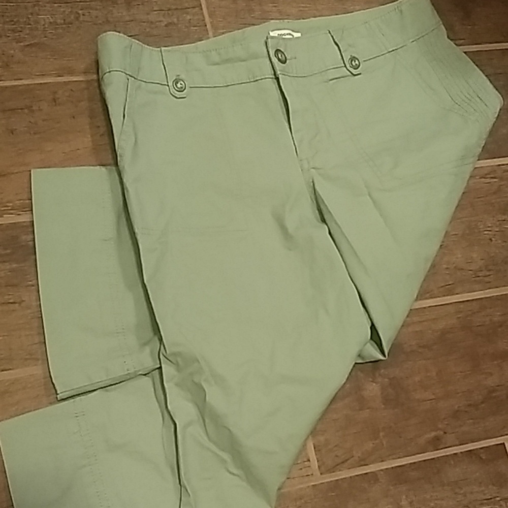 💥 Dockers curvy cargo cropped pants size 8